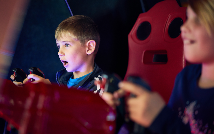 kids playing arcade games
